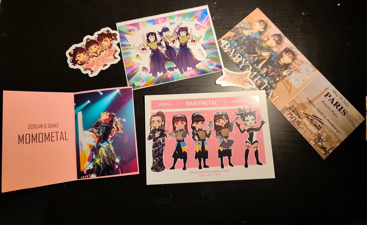 pearlyperrine's tweet photo. Here is all the freebies I got at the babymetal show in Paris. Thanks again to everybody !
#BABYMETALWORLDTOUR2025 https://t.co/hVYQGLoe3Y