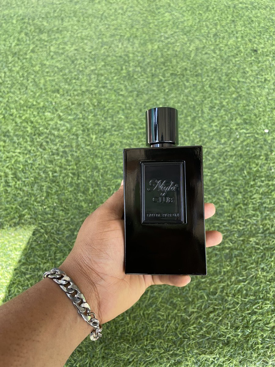 jimmy_costly1's tweet image. Amazing fragrance with good projection and longevity too, Smells like lemons for the first 10 minutes then the real magic starts.
🏷️:35,000 Naira✅
send a dm
call/whatsapp 09079430908
Delivery is nationwide
Location is Uyo
No 76 ikot Ekpene Road
besides food affairs
