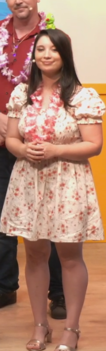 onimara_'s tweet photo. @Pressea_  a decouverte un nouvel accessoire pour ses cheveux mdr, plus serieusement, je t'ai trouvée incroyable pendant toute l'emission, ta robe etait magnifique, je sais pas trop si tu t'exprimes là dessus mais si t'as la ref je susi preneuse :D ❤️🌸 https://t.co/E8cjRi1QI6