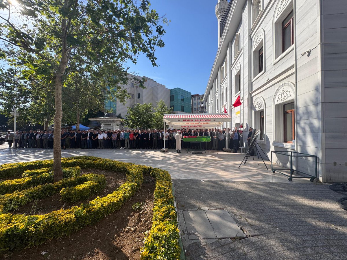 İl Başkanımız Muhammet Tekin 'in kıymetli aile büyüğü amcası Şaban Tekin amcamızı ebediyete uğurladık. Merhum büyüğümüze Allah' tan rahmet, başta İl Başkanımız Muhammet Tekin’ e  ve kederli ailesine başsağlığı ve sabırlar dileriz