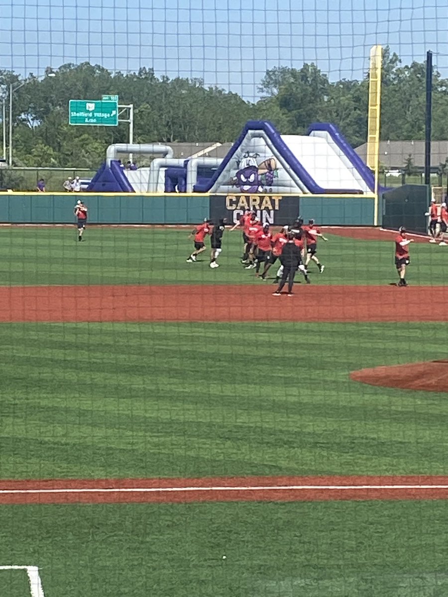 Mark Munch Bishop (@munchcleveland) on Twitter photo Itās a beautiful day for a ballgame! The <a href="/LECrushers/">Lake Erie Crushers</a> will host the Wild Things in the rubber match of the 3 game series tonight first pitch 6:35p. Wanna see you, meet you and greet you at the Yard! Go Crushers!! Itās a beautiful day for a ballgame! The <a href="/LECrushers/">Lake Erie Crushers</a> will host the Wild Things in the rubber match of the 3 game series tonight first pitch 6:35p. Wanna see you, meet you and greet you at the Yard! Go Crushers!!