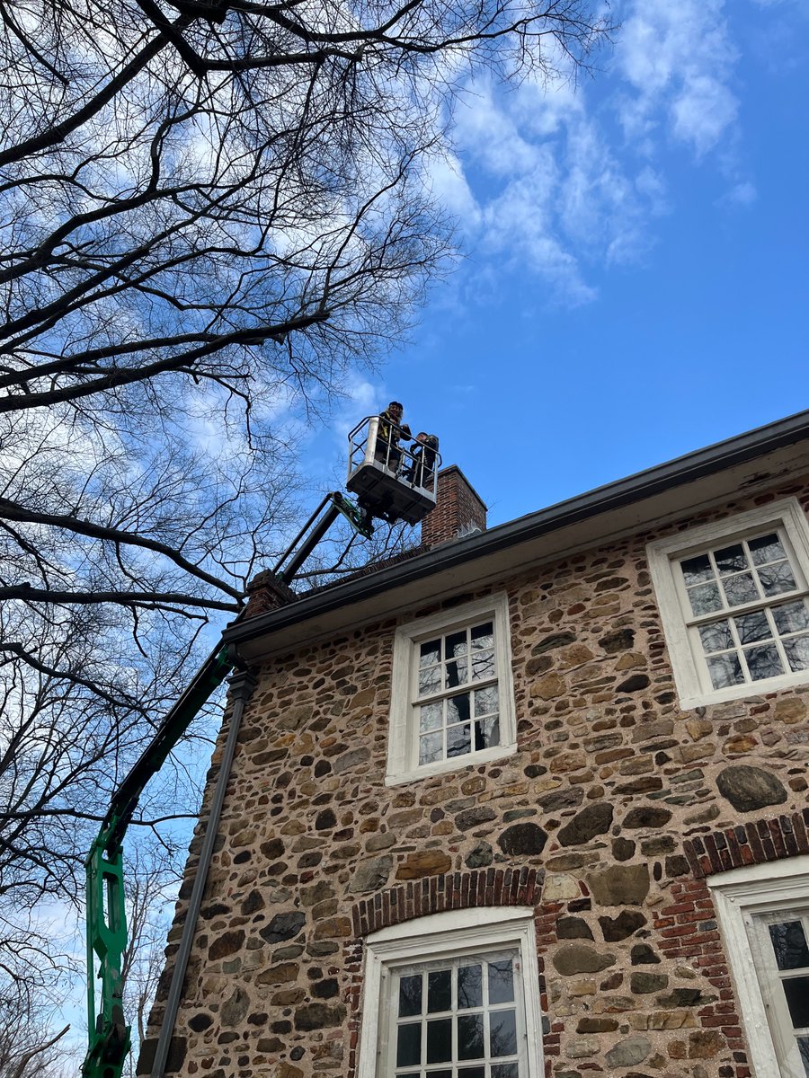 ArchPresStudio's tweet photo. The APS team is investigating the existing conditions and designing envelope repairs that include roof reconstruction, masonry restoration, window repairs, sub-grade drainage improvements, and limited repairs to interior finishes.
Credit: HHT, NYC Parks, Conference House Assoc. https://t.co/4c7NAfgvQv