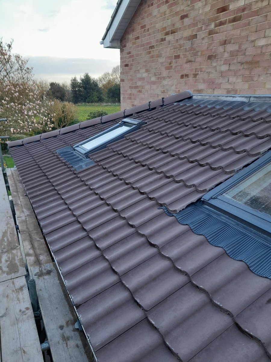 MJKRoofing's tweet photo. New Concrete Tile Roof In Wickham Bishops Essex
@MJKRoofing
https://t.co/kPoitj2eCA

#mjkroofing #chelmsfordroofer #rooferinchelmsford #Prada #jeddah #PradaXNamtanTipnaree https://t.co/lOokU7BWR7