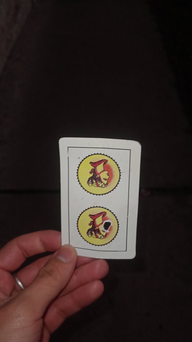 PikkoroFV's tweet photo. Para colmo anoche volviendo después del partido me encuentro está otra carta cerca de donde encontré la otra https://t.co/xl28qECKUa