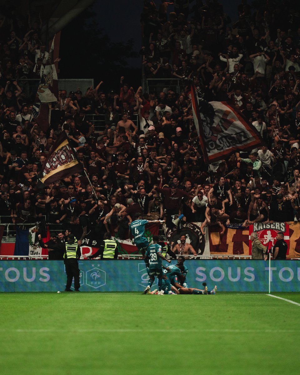 ScoopLigue1's tweet image. Le foot. 💫😍

📸 @Ligue1
