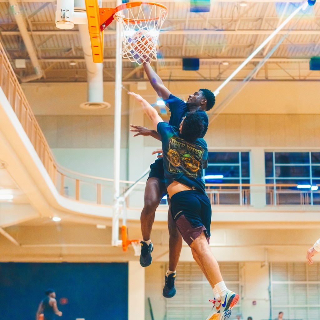 UTSARec's tweet image. Enjoy the summer with 3v3 Basketball 🏀 and Pickleball 🥒🎾 Intramurals! The registration deadline is 6/4, so don't miss your chance to play and sign up NOW at imleagues.com/utsa ! #UTSA #UTSARec