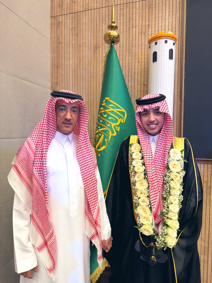 bhoymal2's tweet image. الحمدلله..
احتفالنا بمناسبة تخرّج الابن عبدالله من الثانوية.