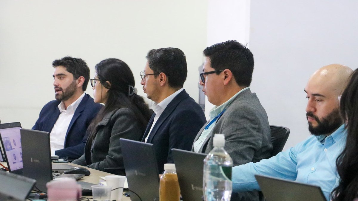 FIDA (América Latina y el Caribe) (@fida_lac) on Twitter photo 🇪🇨El Director País del FIDA para #Ecuador, Frederico Lacerda, lidera la misión de supervisión al Proyecto “Desarrollo Sostenible y Apropiado en Territorios Rurales” (DESATAR), financiada por <a href="/AgriculturaEc/">Agricultura y Ganadería Ecuador 🇪🇨</a> y el Fondo.
🌿Inversión, innovación y empoderamiento para el agro rural. 🇪🇨El Director País del FIDA para #Ecuador, Frederico Lacerda, lidera la misión de supervisión al Proyecto “Desarrollo Sostenible y Apropiado en Territorios Rurales” (DESATAR), financiada por <a href="/AgriculturaEc/">Agricultura y Ganadería Ecuador 🇪🇨</a> y el Fondo.
🌿Inversión, innovación y empoderamiento para el agro rural.