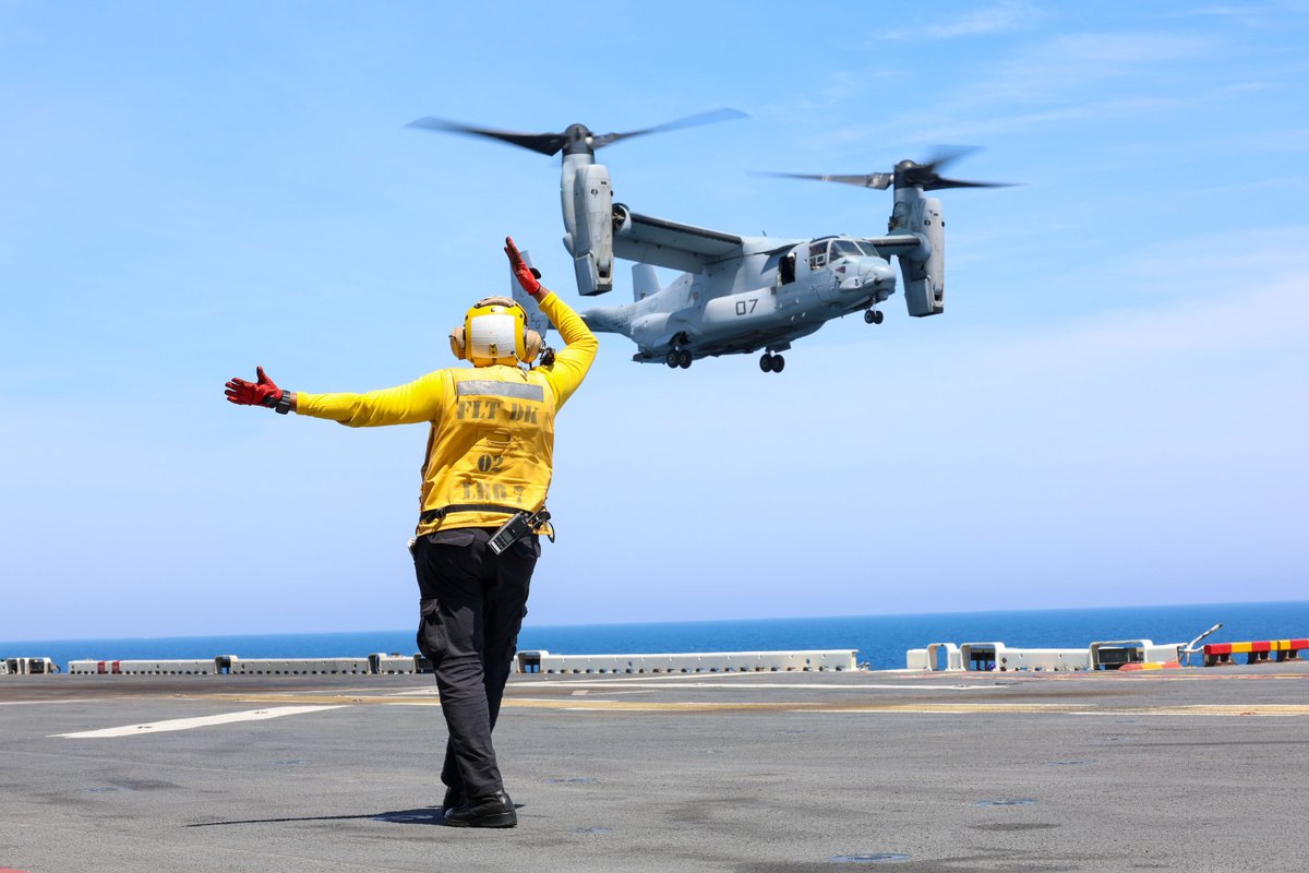 U.S. Navy tweet media