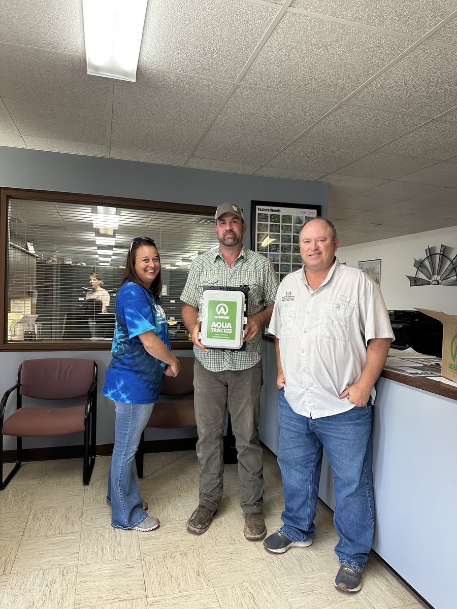 Lawrence County’s Frank Binkley is pictured with his AquaTrac soil moisture monitor, one of the prizes available for placing first in the soybean division of ⁦<a href="/CropPerDropAr/">Arkansas Crop Per Drop Contest</a>⁩ contest. Extension agents Courtney Sisk and Bryce Baldridge assisted in the contest.