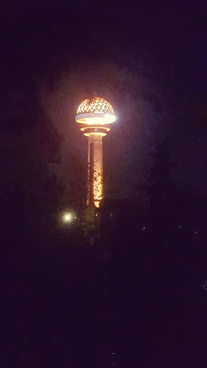 tuncel_ii's tweet photo. #reflections of #life #CityLights #photography #art #arte https://t.co/tUYcAJRyxt