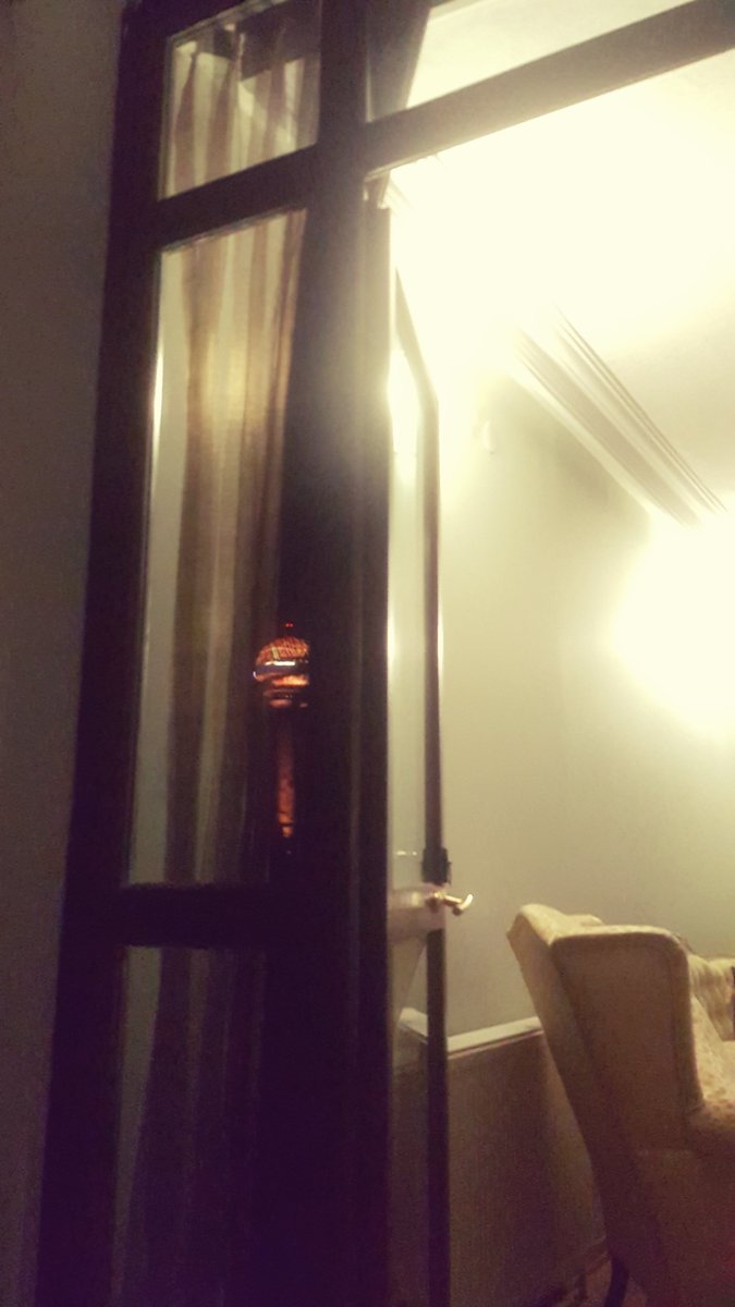 tuncel_ii's tweet photo. #reflections of #life #CityLights #photography #art #arte https://t.co/tUYcAJRyxt