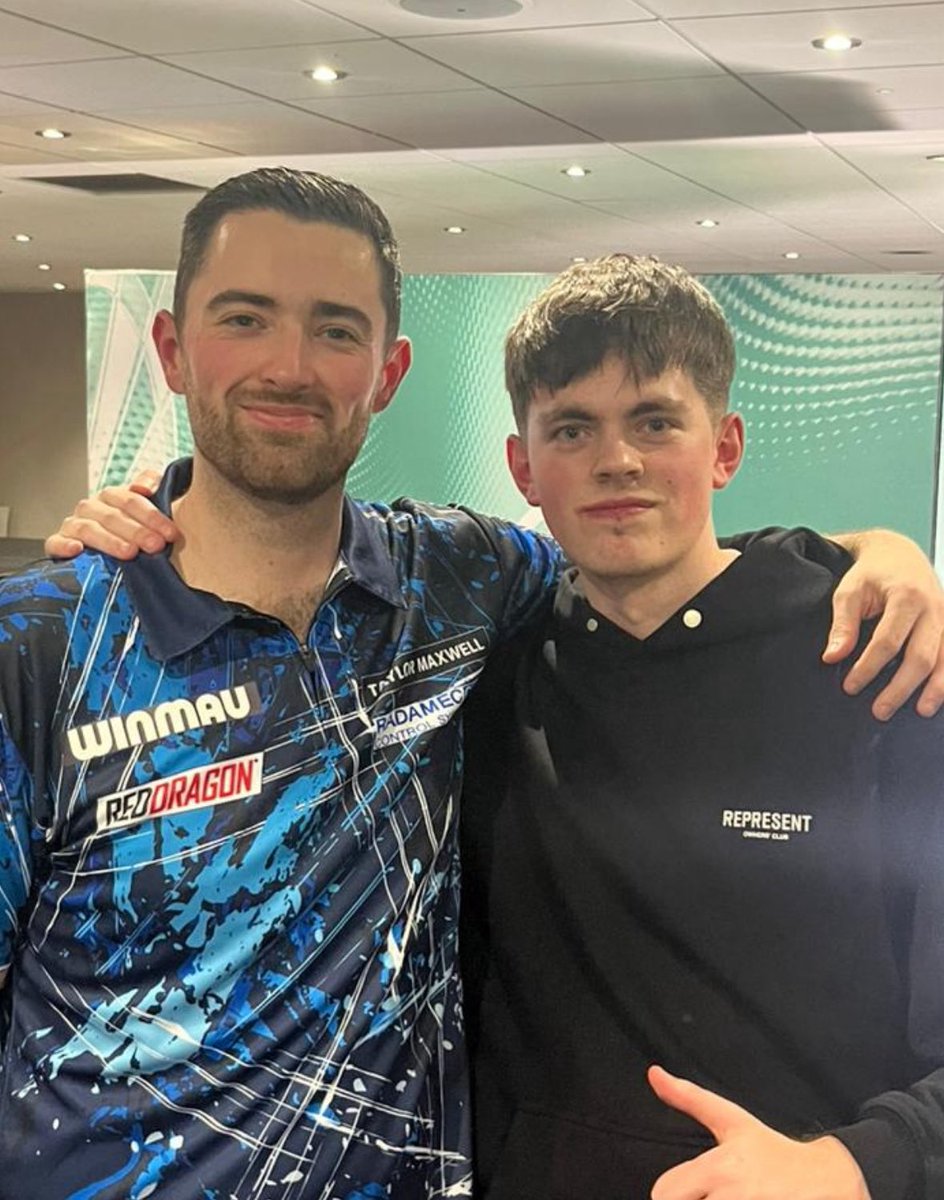 Congratulations <a href="/lukeh180/">Luke Humphries</a>👏🏻 Adding a Premier League title to our joint trophy collection!