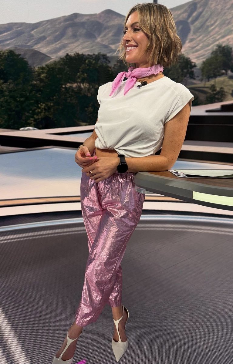 My Female Crush ๐ด๓ ง๓ ข๓ ท๓ ฌ๓ ณ๓ ฟ (@myfemalecrush) on Twitter photo #OrlaChennaoui #OrlaChennaoui