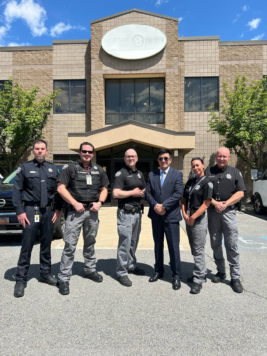 UtahCorrections's tweet image. International collaboration in action! 🌍

Mongolian delegates visiting Fortitude Treatment Center to discuss solutions and compare approaches. 🙌

#CrimeSolutions #GlobalPartnership #UDC #UtahCorrections #Corrections