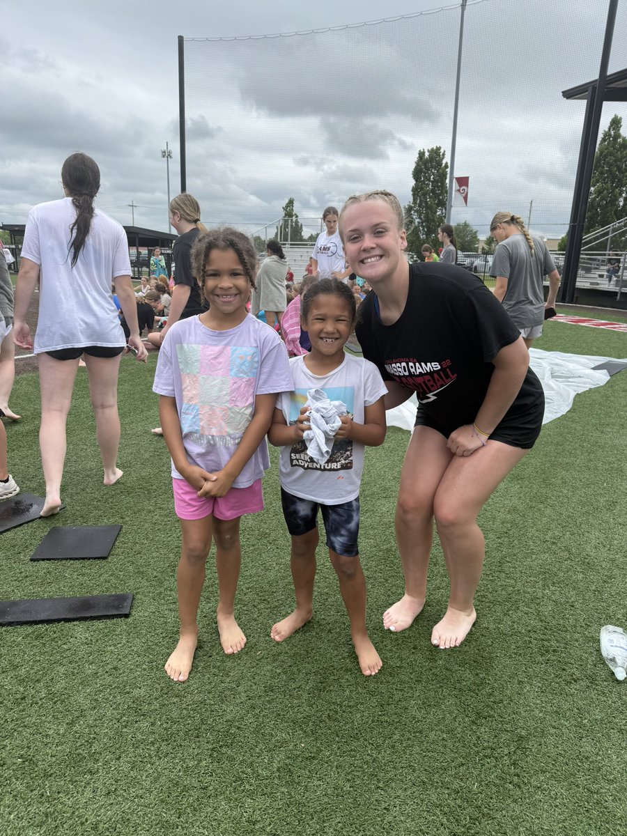 AshleyToepfer7's tweet photo. Softball camp’25 🥎 https://t.co/IPSXQjuHvU