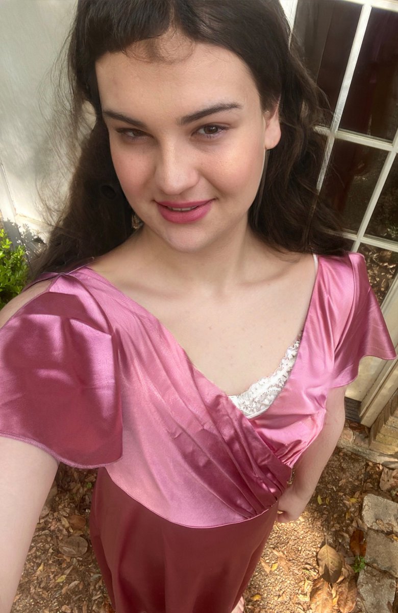 WhitneyMar83707's tweet image. Trans and conservative? Yes! The left definitely hates me because I actually have morals!