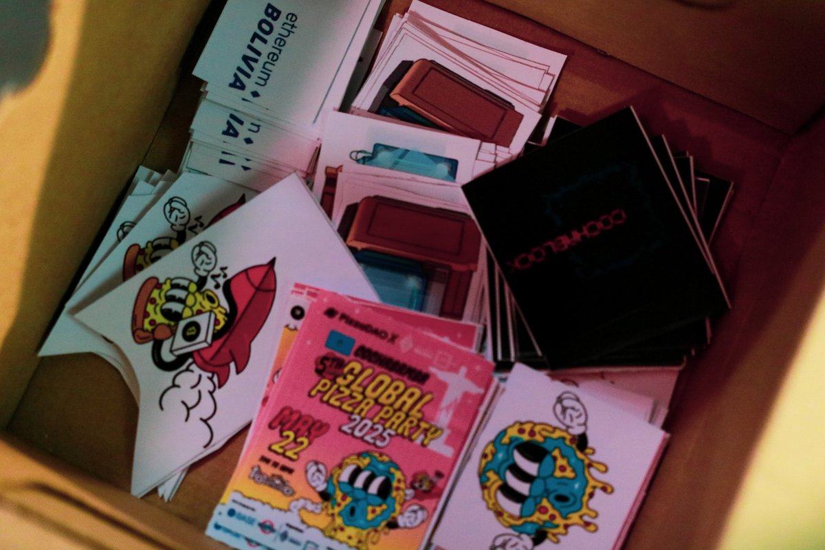 EthereumBo's tweet image. ¡Así se vivió el Global Pizza Day en la Llajta Boliviana! 🇧🇴🔥 🍕🎉

🎶 Risas, música en vivo y Pizza 🍕 ¿Fuiste parte de esta celebración? Cuéntanos tu experiencia y sigamos construyendo juntos. 🙌🔥
@pizza_dao
@base_

#GlobalPizzaDay #pizzadao #Cochabamba #Web3 #blockchain