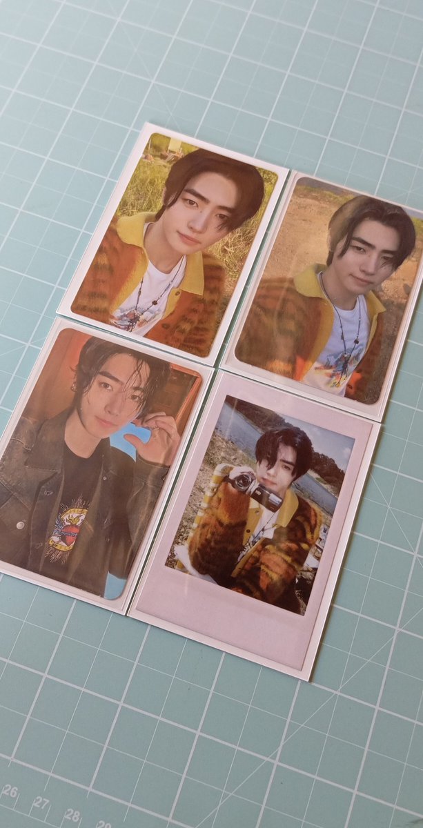 sunsuncolor's tweet image. feedback mais que positivo pra @tinycookies_ que me vendeu esse álbum lindo com esses pcs perfeitos do sunghoon 😭
a duda comunicou educadamente sobre todo processo e embalou muito bem os itens, chegando tudo certinho e em segurança 🥺