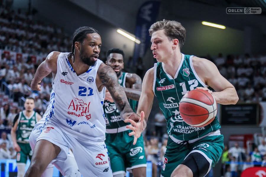 🔥Niesamowicie punktowała pierwsza 5 Legii pokazując rywalowi, że wąska rotacja wcale nie musi przegrać.
🔥Punkty graczy z ławki:
Anwil - Legia 33:13
🔥Alexa Radanov, rezerwowy Legii, rzucił łącznie 11 oczek, z czego większość w Q4.
#plkpl