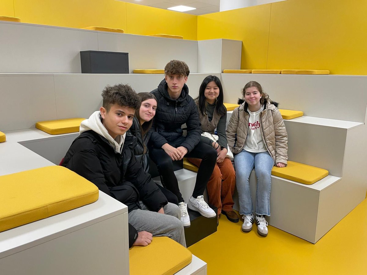 IESSanFelipeNeriMartos (@iessfnmartos) on Twitter photo 🔬 IES San Felipe Neri joins #ExploraIES by <a href="/ujaen/">Universidad de Jaén</a> with the project Spanish Research in Antarctica 🌍
👏 Congrats to our students for their amazing work and passion!
#Science #Antarctica #STEM #PublicEducation #UJA 🔬 IES San Felipe Neri joins #ExploraIES by <a href="/ujaen/">Universidad de Jaén</a> with the project Spanish Research in Antarctica 🌍
👏 Congrats to our students for their amazing work and passion!
#Science #Antarctica #STEM #PublicEducation #UJA