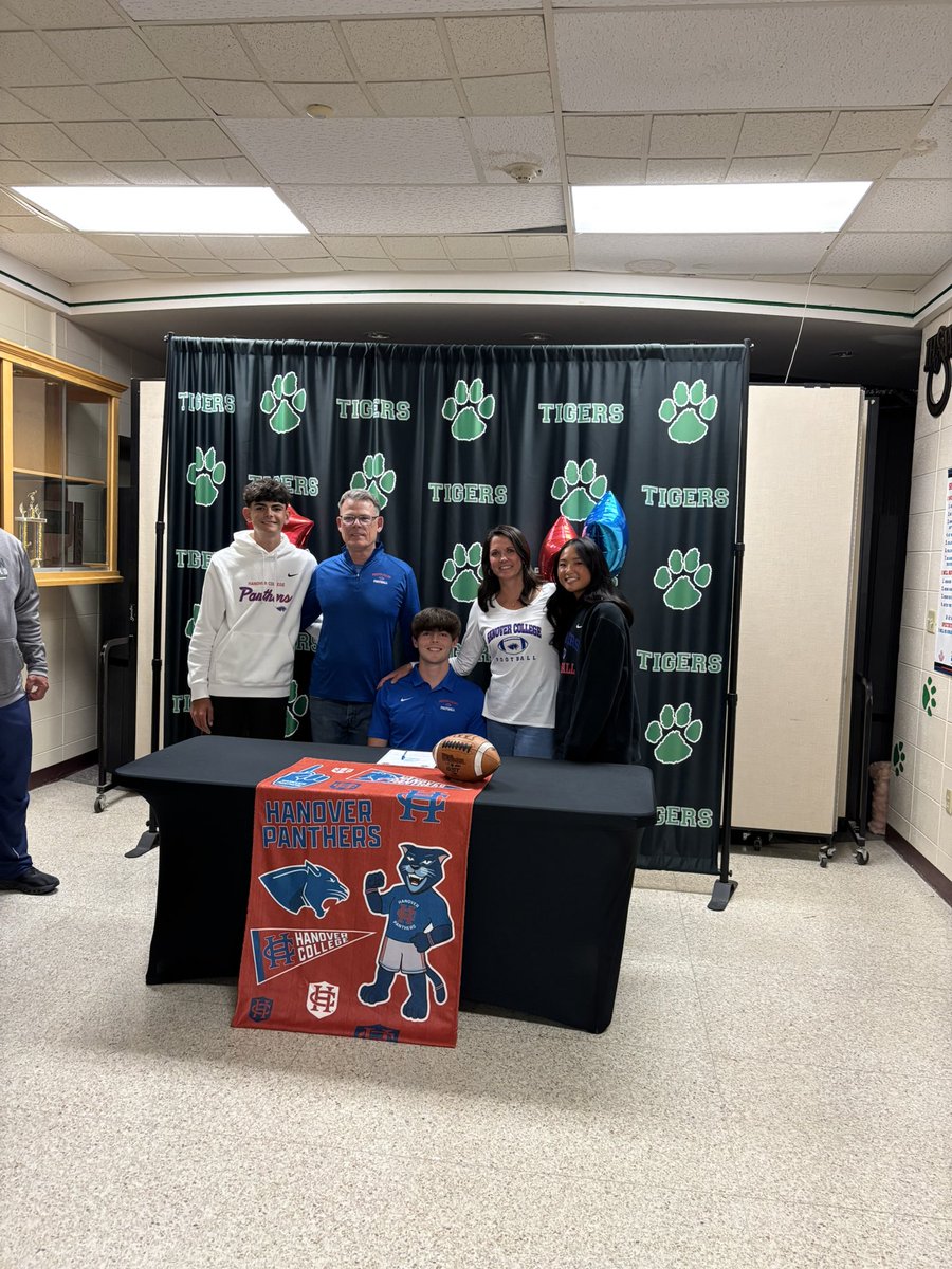 weaver_hs's tweet image. @HanoverFTBL @HanoverCollege