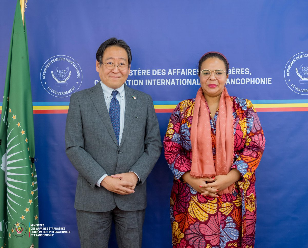 RDC • Affaires Etrangères 🇨🇩 (@rdc_minafet) on Twitter photo 📅 Le 29 mai 2025, la Ministre d'État Thérèse Kayikwamba Wagner (<a href="/RDCongoMAE/">Thérèse Kayikwamba Wagner</a>) a reçu en audience l’Ambassadeur du Japon en RDC, M. Hidetoshi Ogawa. (<a href="/Japon_RDCongo/">Japon en DRCongo 在コンゴ(民)日本大使館</a>)
Les échanges ont porté sur l’invitation adressée au Président de la République, Félix-Antoine Tshisekedi Tshilombo, 📅 Le 29 mai 2025, la Ministre d'État Thérèse Kayikwamba Wagner (<a href="/RDCongoMAE/">Thérèse Kayikwamba Wagner</a>) a reçu en audience l’Ambassadeur du Japon en RDC, M. Hidetoshi Ogawa. (<a href="/Japon_RDCongo/">Japon en DRCongo 在コンゴ(民)日本大使館</a>)
Les échanges ont porté sur l’invitation adressée au Président de la République, Félix-Antoine Tshisekedi Tshilombo,