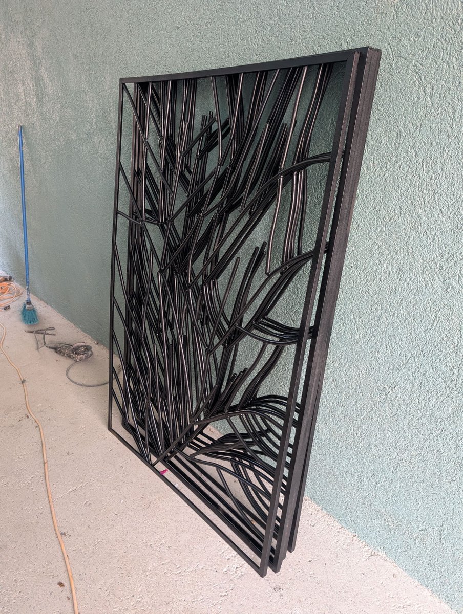 There are so many amazing little aspects about the school we're building with Limitless Horizons Ixil that you wouldn't notice right away. 🏫✨ A prime example are the balcones, which is the term in Spanish for these beautiful grills that cover and decorate the windows.🪟