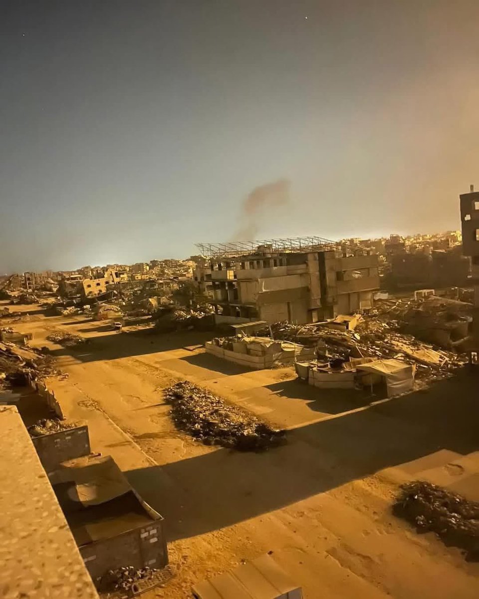 غزة
الثانية عشرة بمنتصف الليل.