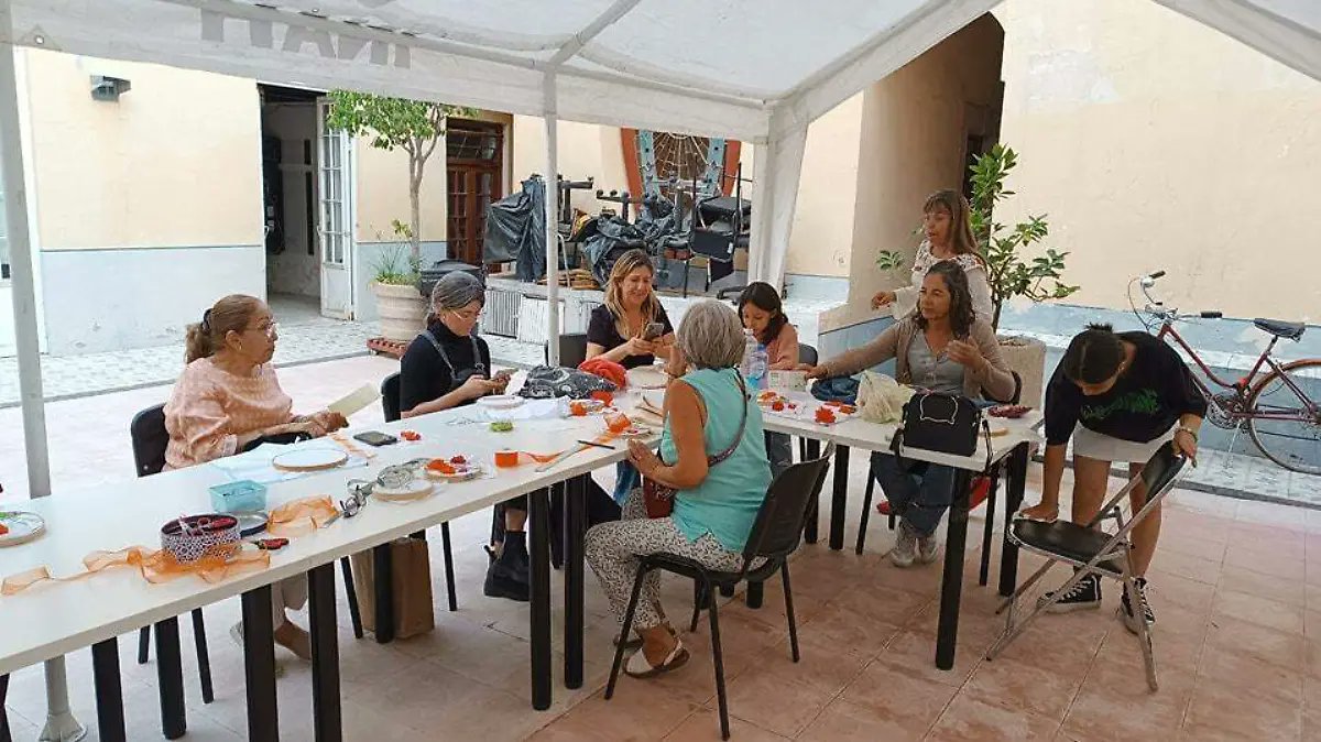 ElSoldelCentro_'s tweet photo. ✨ ¡Dale vida a tus manos! Aprende bordado y crochet GRATIS con los talleres del INAH en Aguascalientes 🪡

🟣 DETALLES AQUÍ: https://t.co/t74rwBrvT3

📸 INAH https://t.co/vKdrtD2Wia