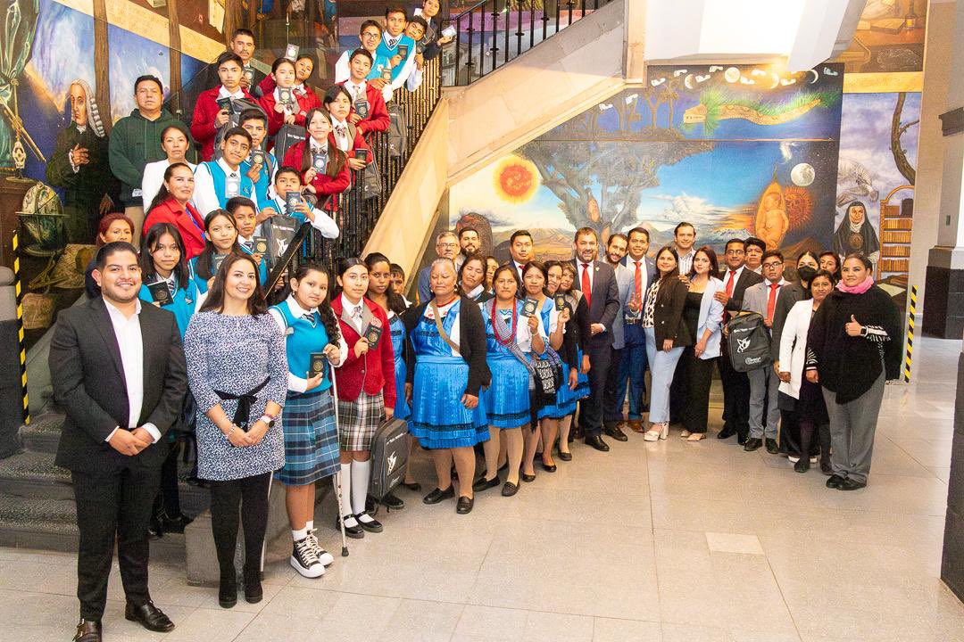 🤖 Le deseo mucho éxito a los equipos “Venabots” y “Mazahua Science”, primer y segundo lugar del FIRST LEGO League Challenge, que representarán al #EstadoDeMéxico en Estados Unidos.
Orgullosamente de San José del Rincón, demostrarán sus conocimientos y pondrán el nombre del