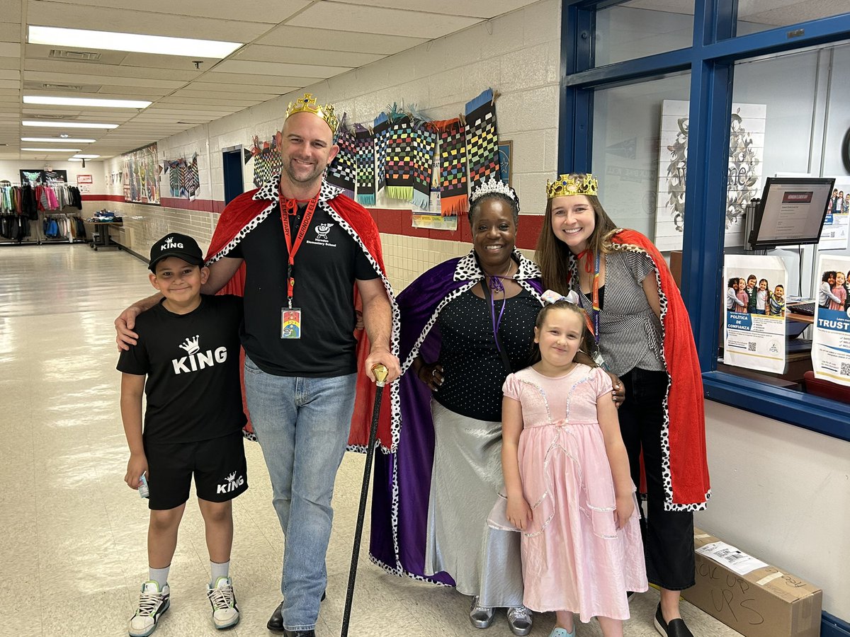 Elizabeth Baxter tweet media