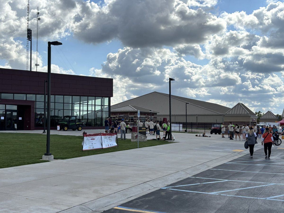 CoachHaydenMace's tweet image. Awesome couple of days coming up here in Mount Pleasant as Central Michigan hosts the Special Olympics Michigan Summer Games! Appreciate our players volunteering their time 🔥 🆙
“Let me win, but if I cannot win, let me be brave in the attempt.”