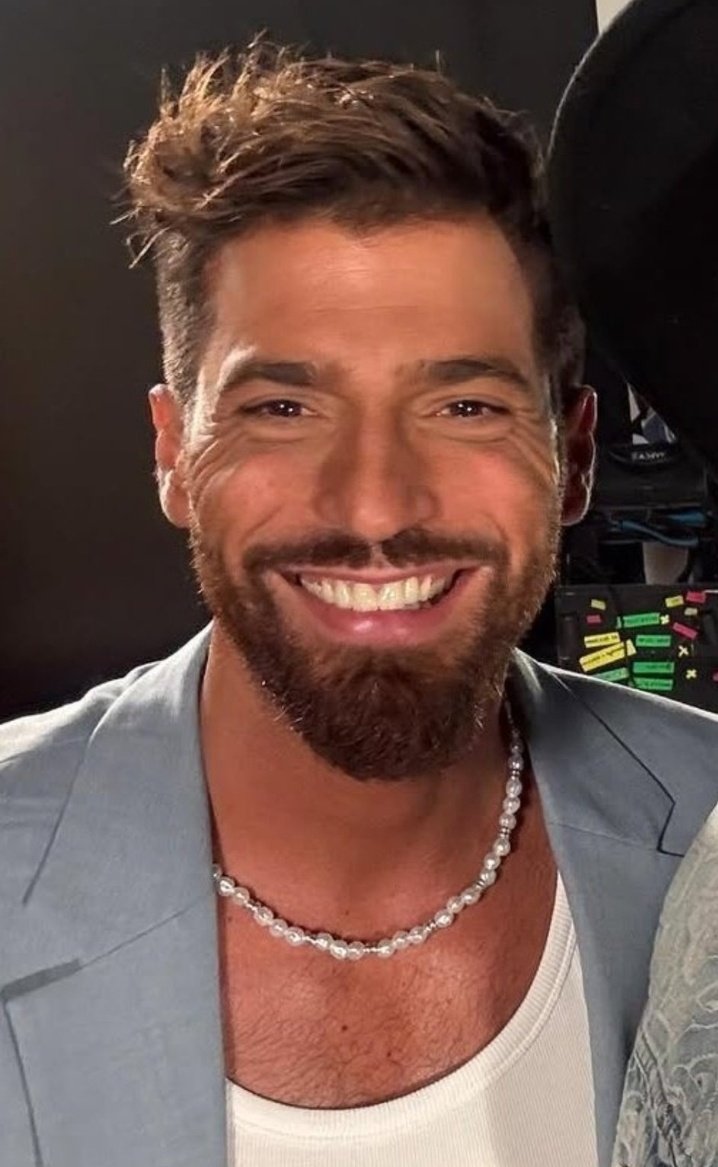 💞💕💎
I vote for #CanYaman from Turkey for The 100 Most Handsome Faces of 2025 
#100faces2025 
#tccandler
<a href="/tccandler/">TC Candler</a>