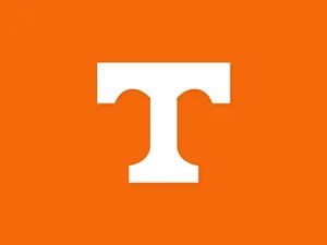 ElishaMueller_'s tweet image. Blessed to receive an offer from the University of Tennessee #AG2G @CoachReino @ServiteFootball @CoachTOAF @classicqb @JackAlexanderQB @GregBiggins @PGregorian @adamgorney @ChadSimmons_ @latsondheimer @BrandonHuffman @TheUCReport