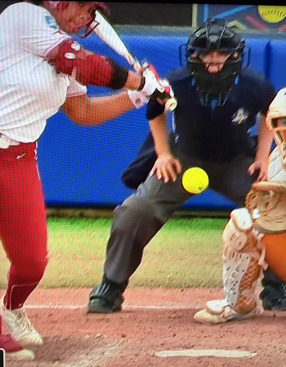 RodLCleveland's tweet photo. Fourth Man in the Park @OU_Softball #soonermagic #SoonerDNA #walkoff for Ella Parker @ellaparkerrr_ https://t.co/tLYuDL2NZt