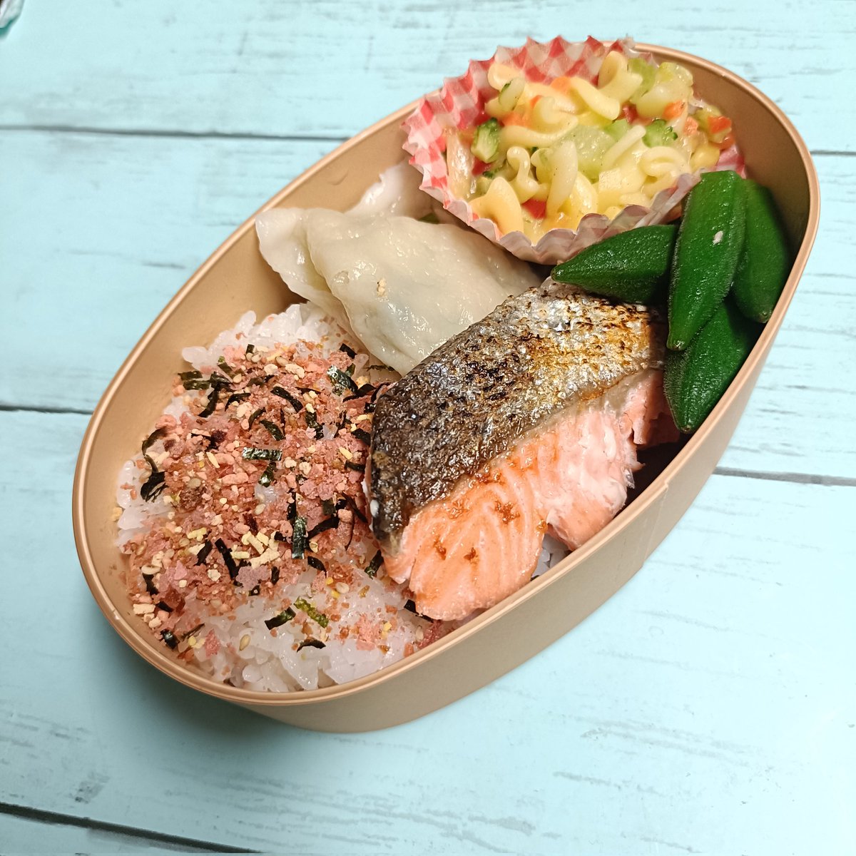 H_DABADA's tweet photo. 今日の娘のお弁当🍱
#お弁当記録 #お弁当作り #お弁当日記 https://t.co/OYS51Zi2mB