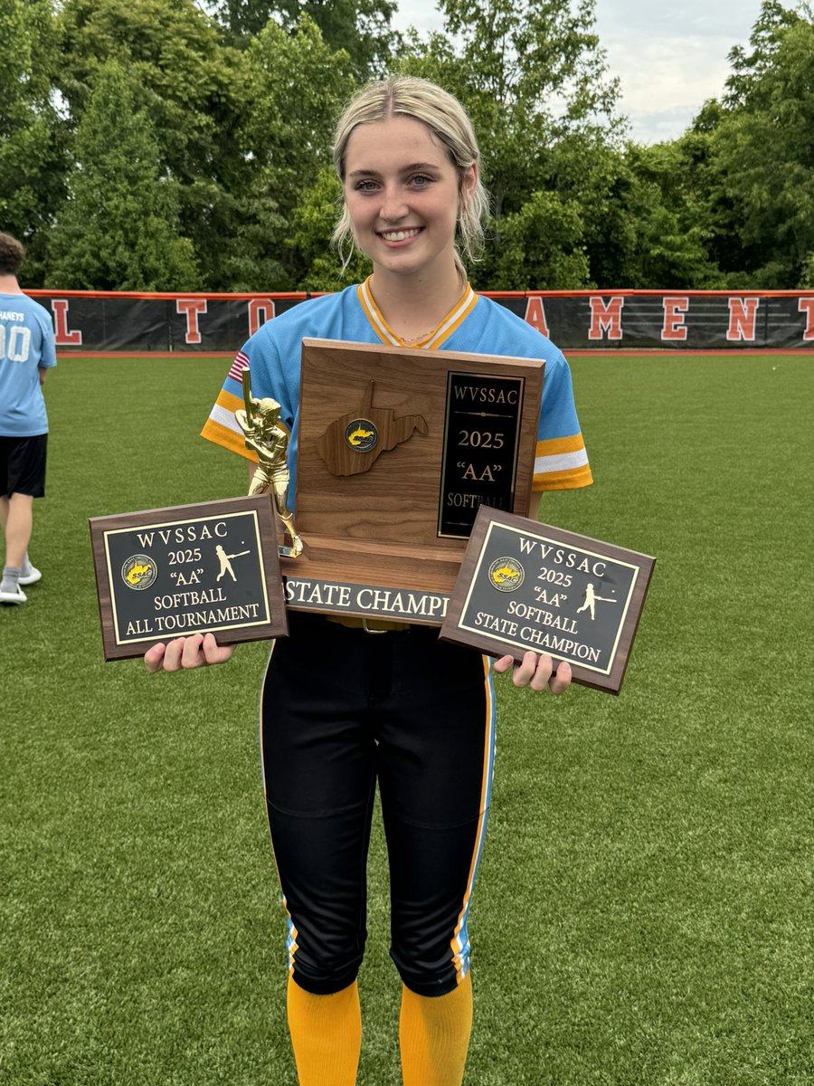 Marcia Walls (@marciawalls12) on Twitter photo Congratulations MattieGirl, <a href="/mattiec2027/">Mattie Carney</a>, & OGHS 🐻🥎
Celebrate 🎉🥳🎉
I’m proud of her! 😁. And her team! 😁 Congratulations MattieGirl, <a href="/mattiec2027/">Mattie Carney</a>, & OGHS 🐻🥎
Celebrate 🎉🥳🎉
I’m proud of her! 😁. And her team! 😁