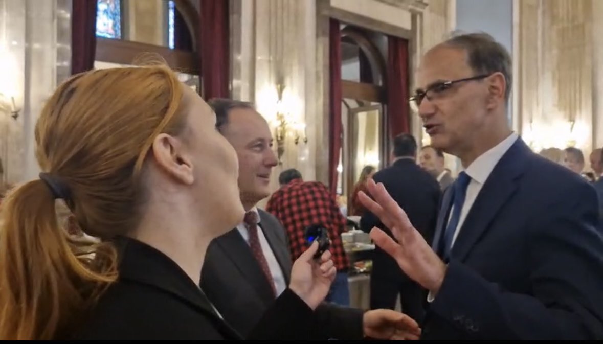 Prosečna scena iz indijskih filmova bude kao: