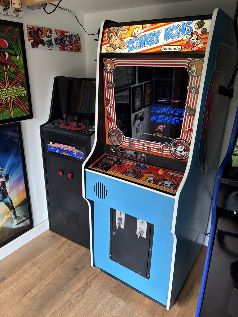 Retro_Russ_'s tweet image. And so after many years i finally have a REAL Donkey Kong Arcade cabinet! Thanks to @Mr2NuT123 for selling and to @Pinge_Hjo letting me know.
Thanks also to @sean_tagg for advice over the years and tolerating my questions .
#DonkeyKong #arcade #retrogaming