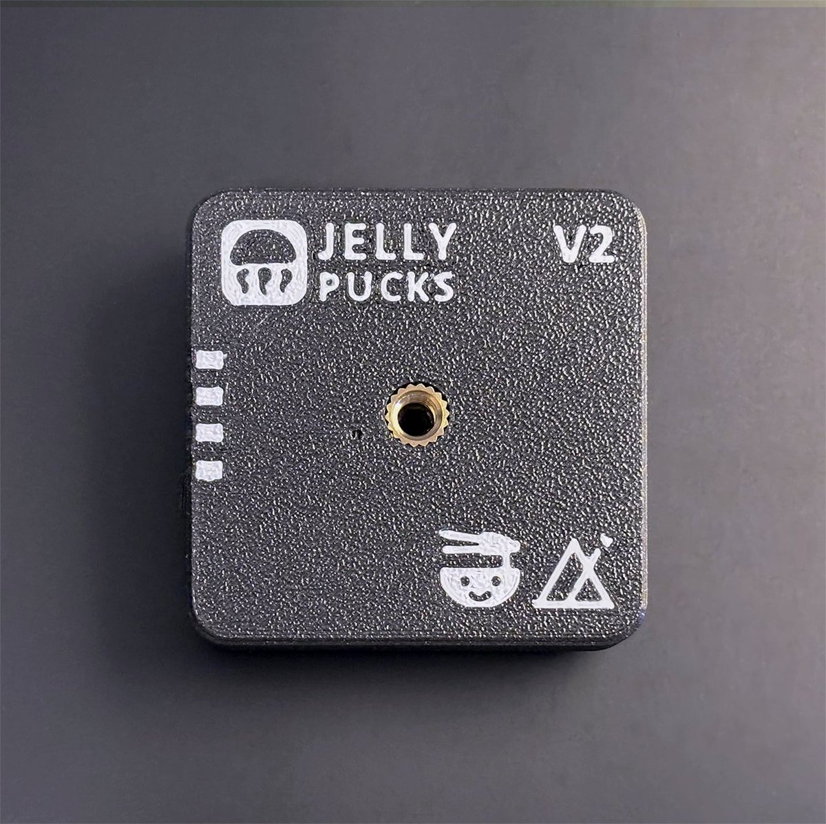 JellyKinderVR's tweet image. New product pictures for Jelly Puck V2s. Taken with an iPhone and a cheap lil Aliexpress backdrop/light setup.
