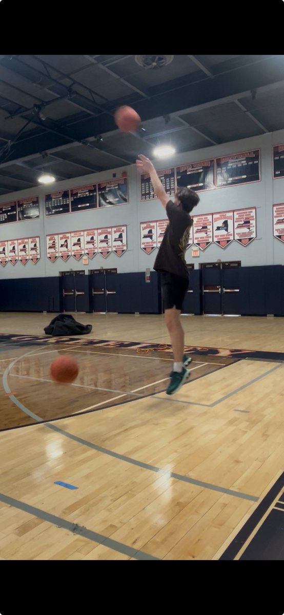 Coach Clinch tweet media