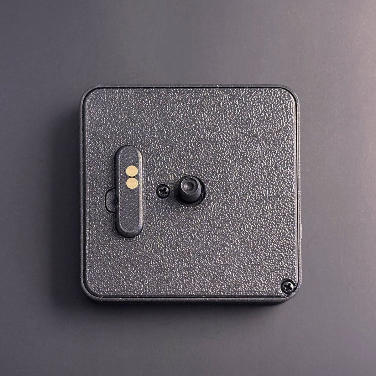 JellyKinderVR's tweet image. New product pictures for Jelly Puck V2s. Taken with an iPhone and a cheap lil Aliexpress backdrop/light setup.