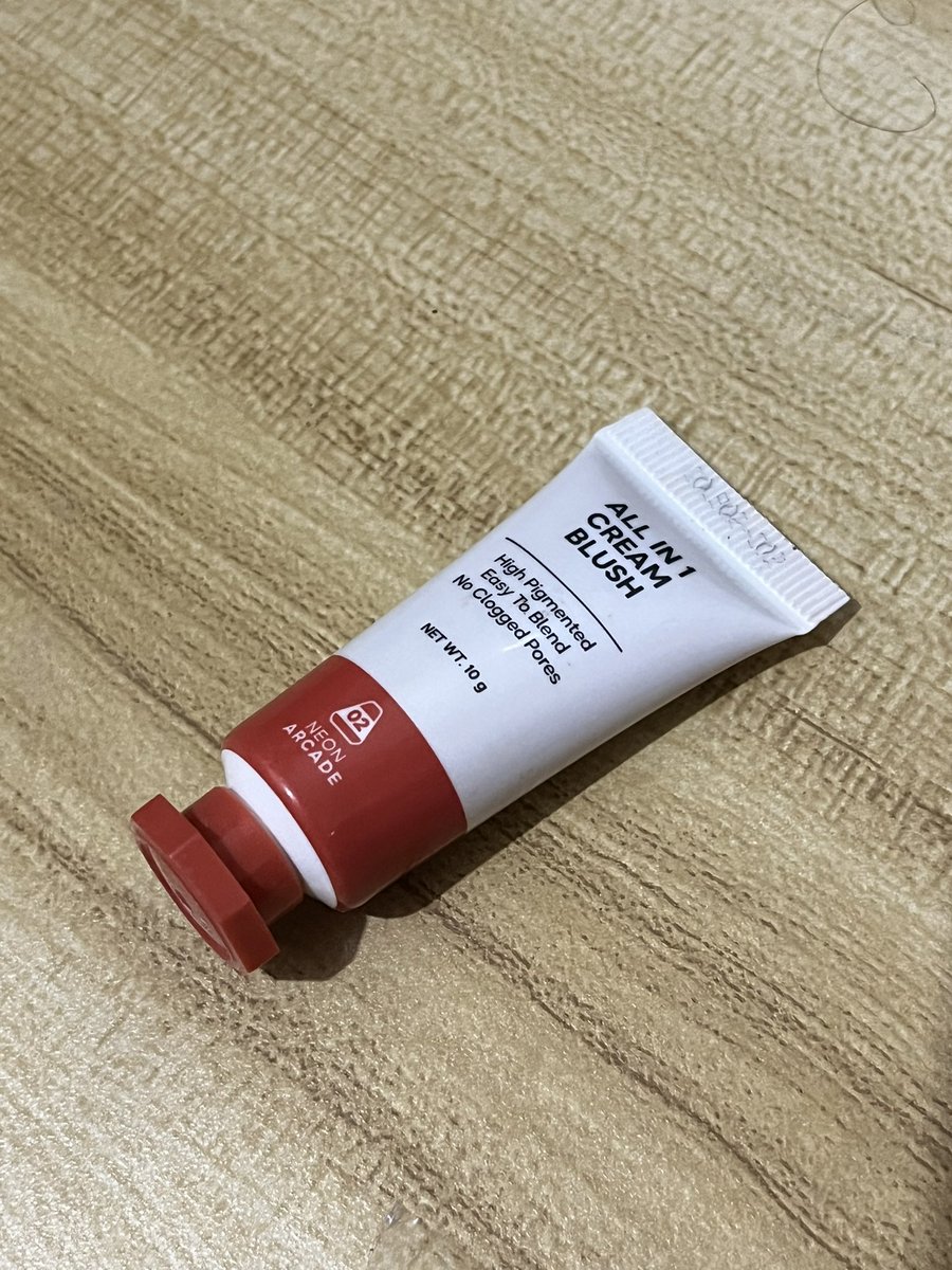 fforrsalee's tweet photo. wts liquid blush goute &amp; allglows take all 40k bisa oren https://t.co/sAQvUaiUlO