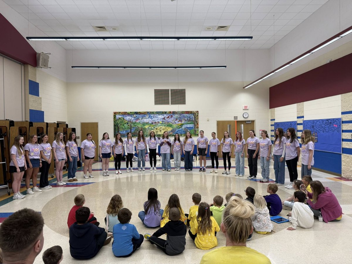 oconschools's tweet photo. Summit Elementary School held it's annual Day of Arts &amp; Music! Thank you so much to Imagine a Day for sponsoring this event! We also are incredibly grateful to the OHS students who plan &amp; perform inspiring presentations in the arts! #OconPride #OconDriven #ImagineADay #Oconomowoc https://t.co/kaC4Eu1UP6