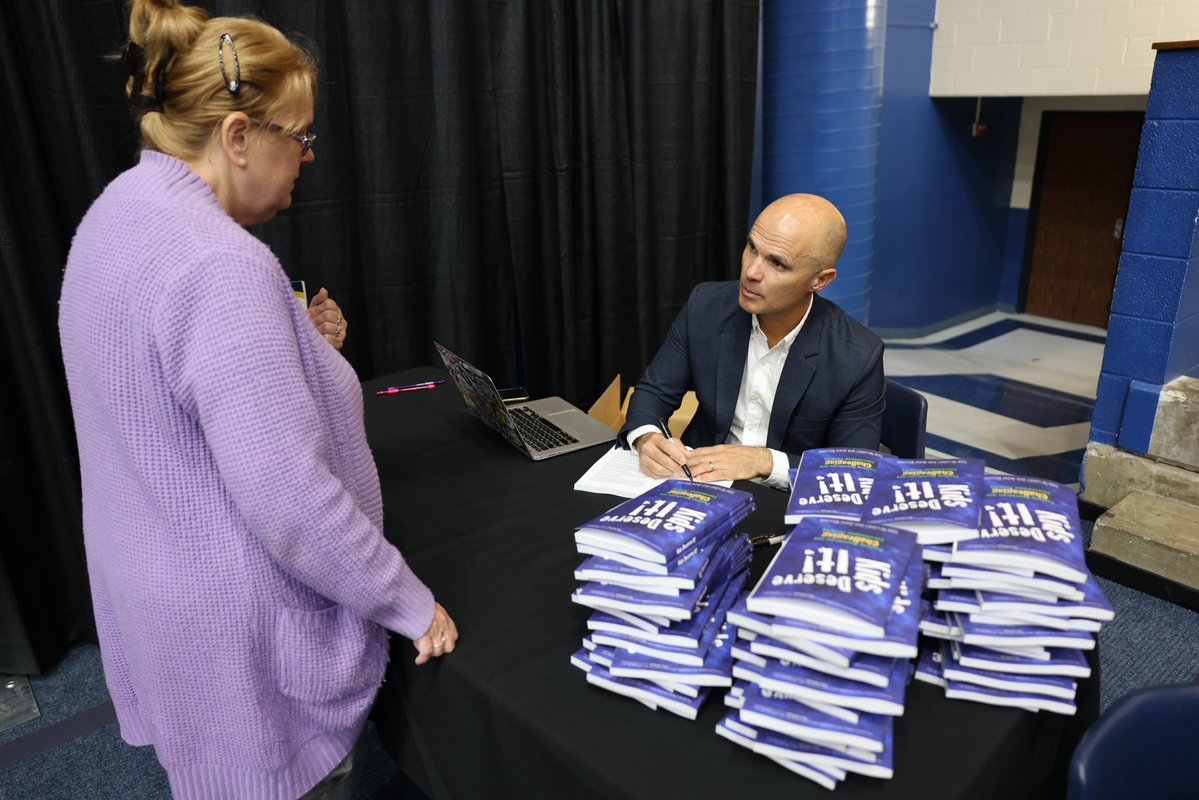 Ector County ISD (@ectorcountyisd) on Twitter photo Shout out to <a href="/ECISD_T2L/">Curriculum & Instruction</a> for the Ignite Your Light Literacy Conference held today at <a href="/OdessaCollege/">Odessa College</a>. Some 400 ECISD teachers were part of this free professional development event with keynote speakers, breakout sessions, books for summer reading & more. #TeamECISD #ignitecon2025 Shout out to <a href="/ECISD_T2L/">Curriculum & Instruction</a> for the Ignite Your Light Literacy Conference held today at <a href="/OdessaCollege/">Odessa College</a>. Some 400 ECISD teachers were part of this free professional development event with keynote speakers, breakout sessions, books for summer reading & more. #TeamECISD #ignitecon2025