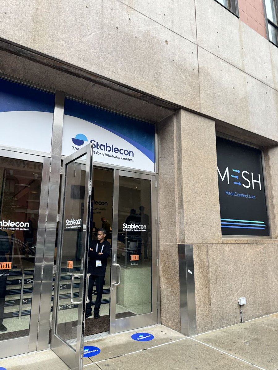 👀En vivo desde <a href="/thestablecon/">stablecon</a>  2025
Estamos compartiendo ideas sobre el rol de las #stablecoins en la nueva infraestructura financiera global.
En TruBit creemos que son clave para conectar LATAM con el mundo, con pagos más rápidos, seguros y sin fronteras.
#TruBit #Stablecoin