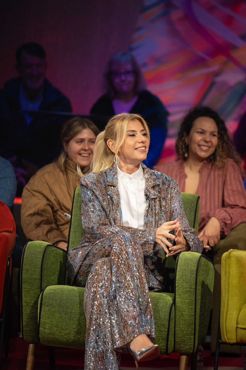 5meianoite tweet media