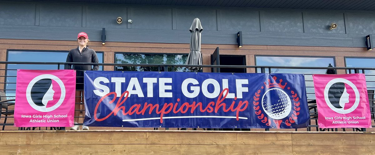 Sophi with a great day one! 43-44 for an 87!  Tied for 21st in a field of 76 golfers. We’re looking forward to a great Day 2! #RollCards