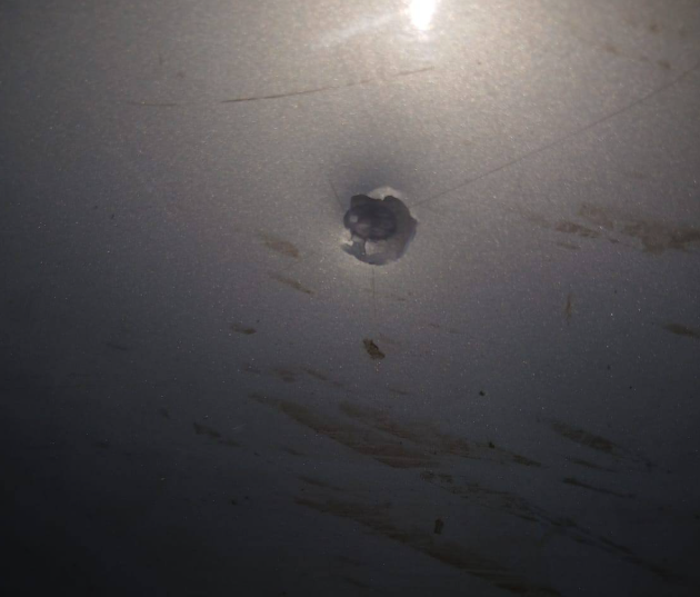 🚨 WARNING TO DRIVERS 🚨
Take care at the roundabout near Broadfield Pelham Drive, Crawley—reports of someone firing a projectile at passing vehicles. A driver’s car was struck while their child's window was open, narrowly missing her. Stay alert. Any info to <a href="/sussex_police/">Sussex Police</a>.